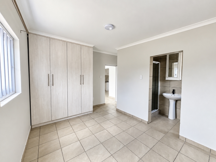 To Let 2 Bedroom Property for Rent in Long Acres Country Estate Western Cape